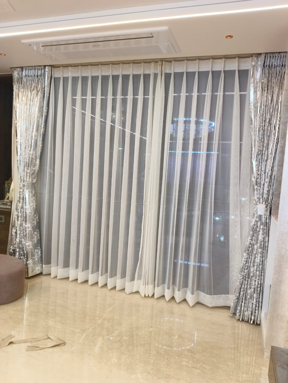 Curtain